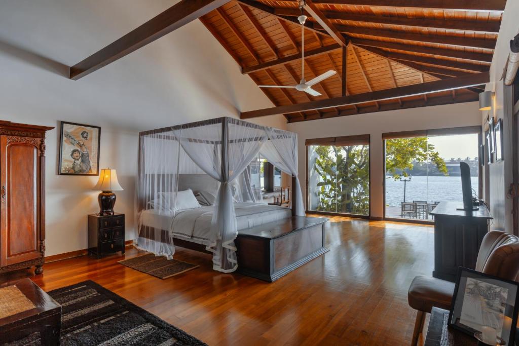 6 Bedroom Villa in Bentota