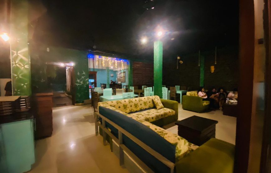 Seaside Retreat: 12-Bedroom Luxury Hotel Negombo