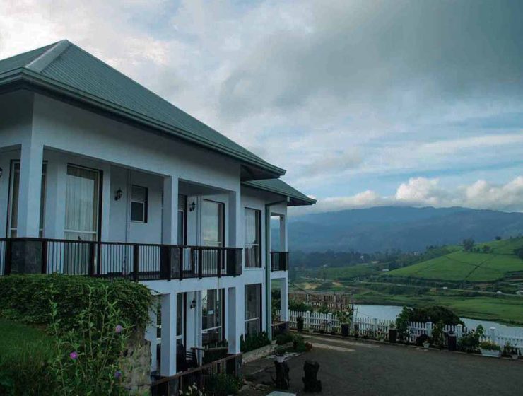 Serene Elegance Overlooking Lake Gregory