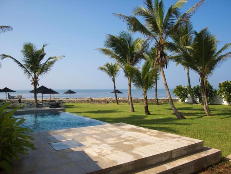 Beachfront villa in Boossa
