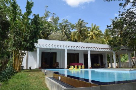 Glamorous Pool villa Perfect for Romantic Weekend Getaway