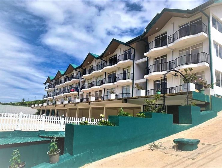 Lake Infinity Condo Two Bed Room Apartment !