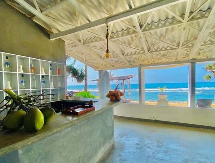 Beach front Villa in Hikkaduwa