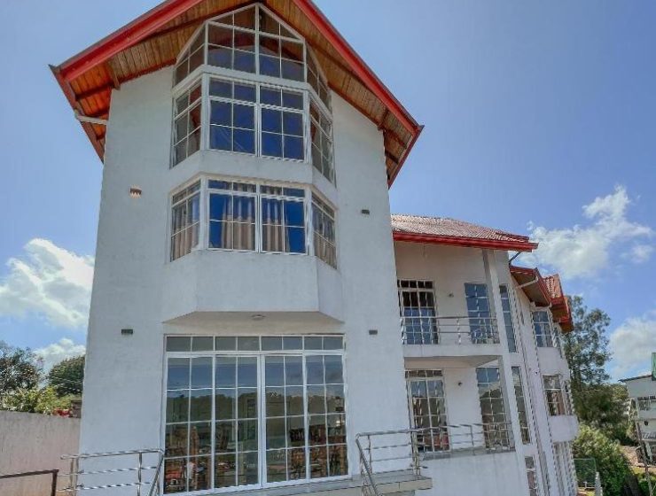 White walled – castle in Nuwara Eliya