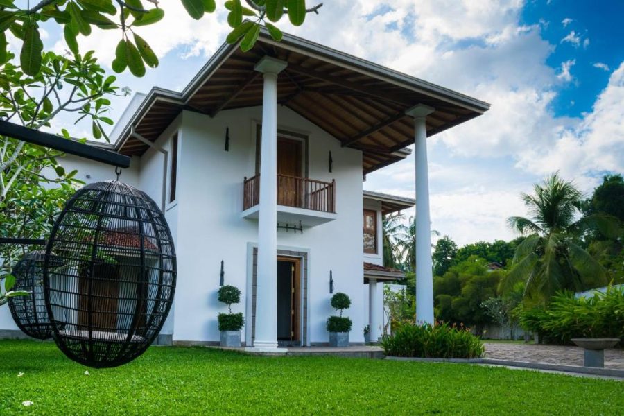 Four-bedroom villa in Galle