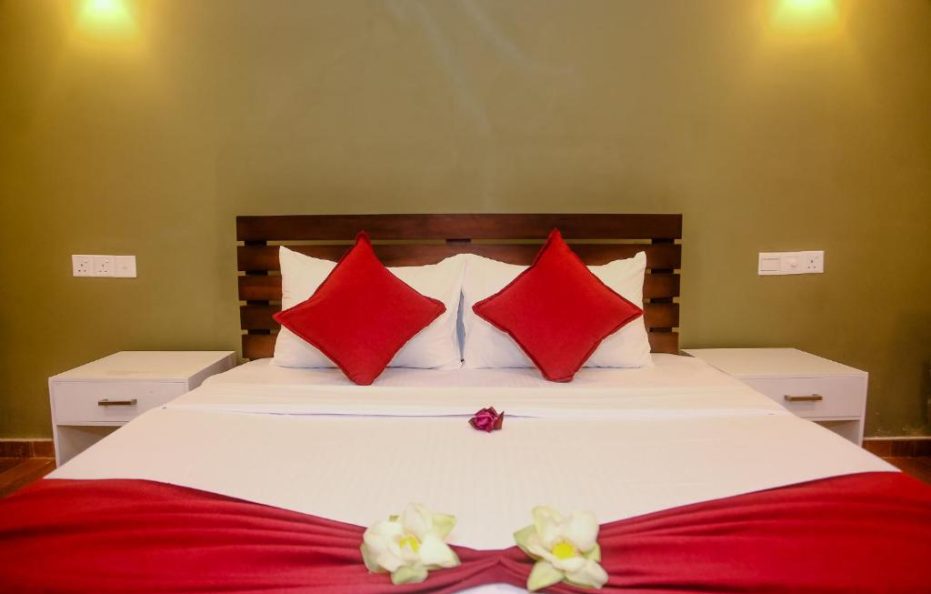 11 Bed Rooms Hotel Mirissa