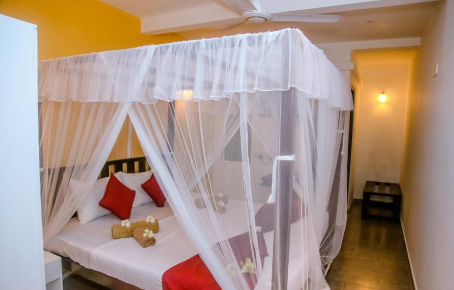 11 Bed Rooms Hotel Mirissa