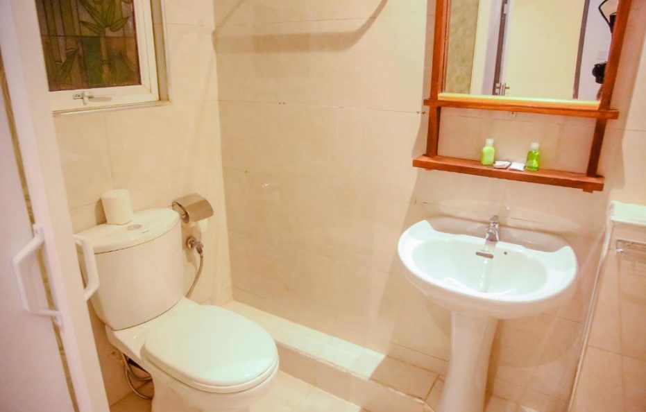 11 Bed Rooms Hotel Mirissa