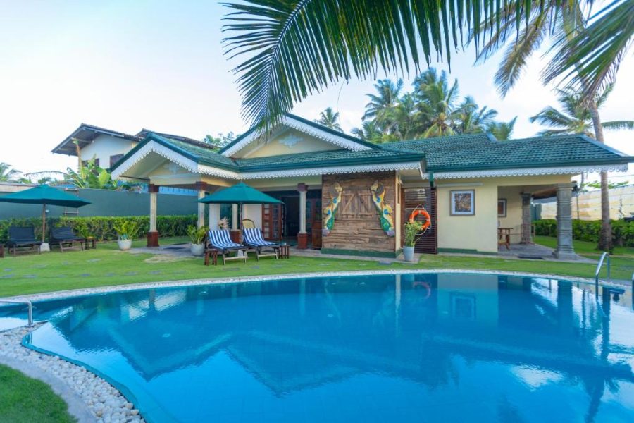 beach villa balapitiya