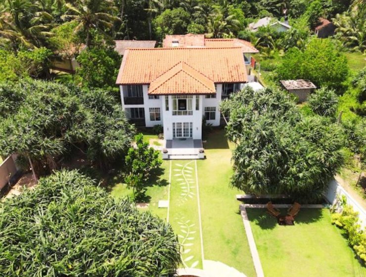 Blue Water Villa Hikkaduwa