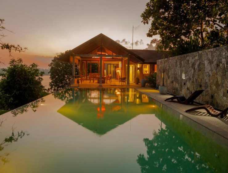 4 Bedroom  Lakefront villa in Koggala