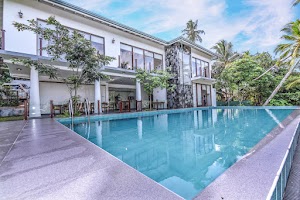 Iain Lake Winds Villa place picture